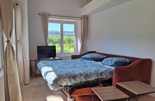 Tullins Bed & Breakfast | Le Petit Chépy Bed and Breakfast 3.