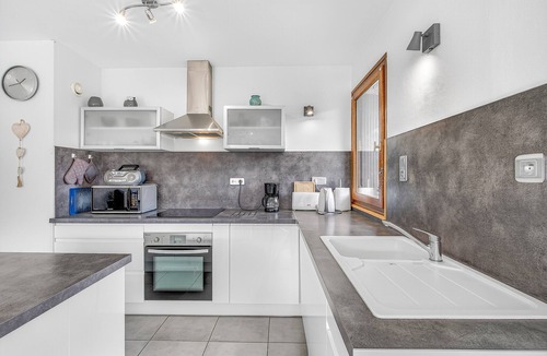 Embrun Apartment | Le Plein Ciel, with Lake View and Wi-Fi