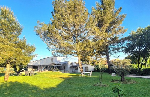 Alleins House | Le Repos House—Sleeps 6—Pool—Pétanque