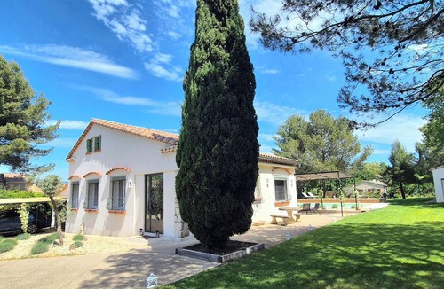 Alleins House | Le Repos House—Sleeps 6—Pool—Pétanque