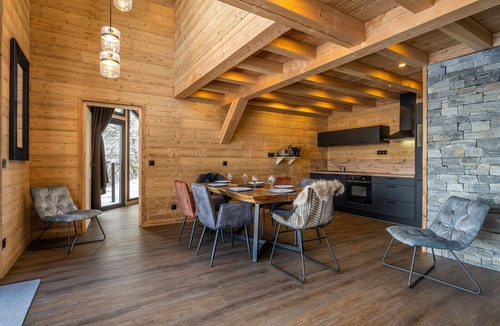 Saint-Jean-Saint-Nicolas Ski Chalet | Le Sorbier Chalet 2 Chambres Pierres et Bois Avec Bain Nordique