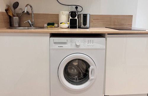 Bussiere - Cadiere Apartment | Le Verlaine - parking et wifi inclus - 11 min en transports métro B