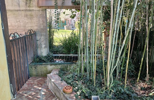 Billom Apartment | Les Bambous Vacation Rental, for 2 people, downtown Billom (one pet allowed)