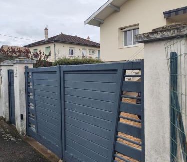 Saint-Maurice-l'Exil Apartment | Les Deux Oliviers T2 Cozy Clim Free Parking