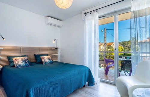 Carqueiranne House | Les Iris by Interhome