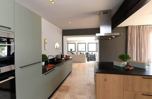 Villeneuve-les-Avignon Villa | Les Loges en Provence - Villa "360