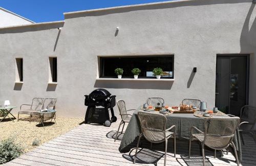 Villeneuve-les-Avignon Villa | Les Loges En Provence "Villa Garrigue"