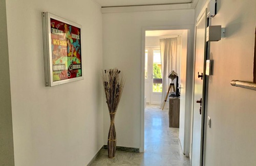 Sainte-Maxime City Centre Apartment | Les MIMOSAS