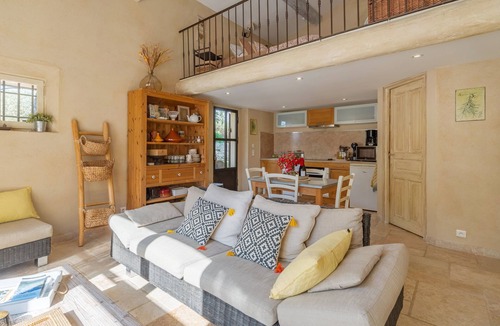 Saint-Cannat House | Les Olivandes Cottage with Pool