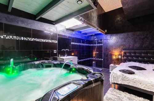 Saint-Victor Hotel | Les Suites du Vieux-Port