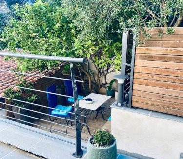 Ensues-la-Redonne Bed & Breakfast | Les terrasses des Anthenors