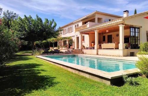 Maussane Apartment | Location Vacances Gillardin