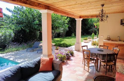 Maussane Apartment | Location Vacances Gillardin