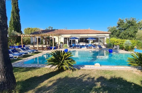 Le Castellet Villa | location Villa avec piscine chauffée