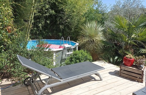 Saint-Jean-de-Vedas Apartment | Loft, Design collection, artist's studio, 15' from beaches and Montpellier center