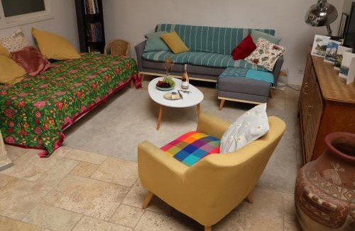 Lodi Villa | Loft lumineux et calme, hyper centre, 4 chambres, 2 patios, garage privatif