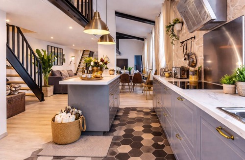 Cannes Old Town Apartment | Loft Penthouse 5min palais and beach private sauna