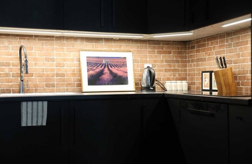 Meyrargues Apartment | Loft Premium| AC, terrace in the heart of the village