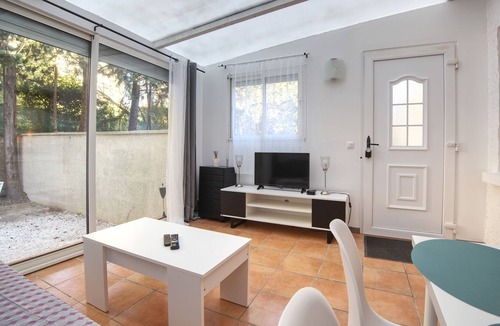 Les Cevennes Apartment | Loft Style Darell T2 Heart Of City Private Garden-Parking