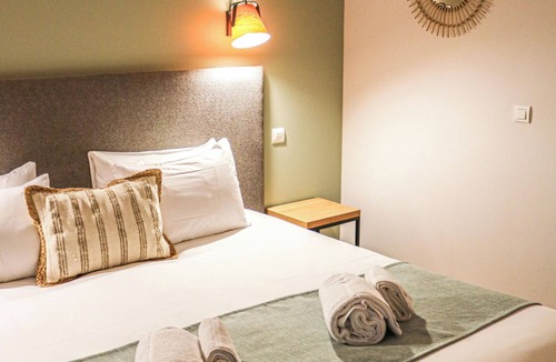 Grignan Hotel | Logis Hôtel La Bastide de Grignan & Restaurant La Chênaie