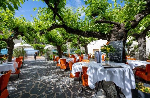 Les Issambres Hotel | Logis Hôtel le Provencal Rest les Mûriers