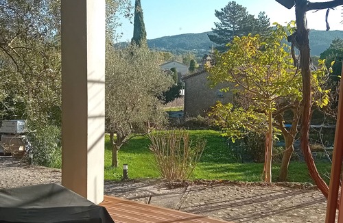 Vaison-la-Romaine Apartment | Lou Nisadou - Studio with all comforts- Swimming pool- Vaison-la-Romaine- Close to amenities