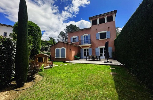 Pont Royal Villa | Lovely 4-bedroom Villa with AC & Swimming Pool - Pont Royal Golf in Provence