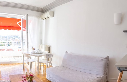 Carre d'Or Apartment | Lovely apartment near the sea