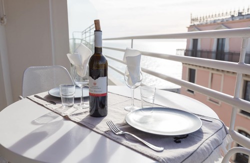 Carre d'Or Apartment | Lovely apartment near the sea
