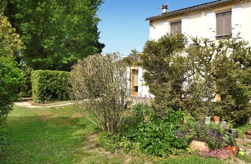 Orange House | Lovely home in Orange with WiFi