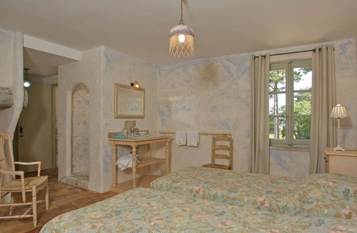 Saint-Hippolyte-le-Graveyron House | Luberon Cottage at Château Juvenal