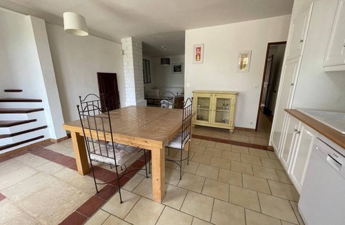 Saumane-de-Vaucluse House | Luberon spacious 100 m2 swimming pool garden parking jacuzzi sauna