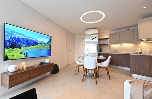 La Napoule Apartment | Luxury apartment with sea and hill views