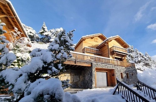 Saint-Etienne-de-Tinee House | Luxury chalet with Terrace with Mountain View and Wi-Fi