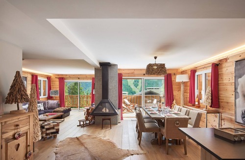 Saint-Etienne-de-Tinee House | Luxury chalet with Terrace with Mountain View and Wi-Fi