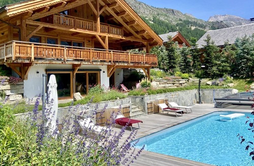 Monetier-les-Bains Ski Chalet | Luxury Chalet Pool & SPA Serre Chevalier
