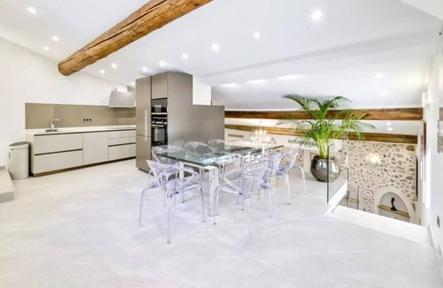 Antibes City Centre Apartment | Luxury duplex in the heart of Old Antibes