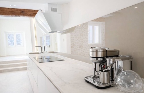 Antibes City Centre Apartment | Luxury duplex in the heart of Old Antibes