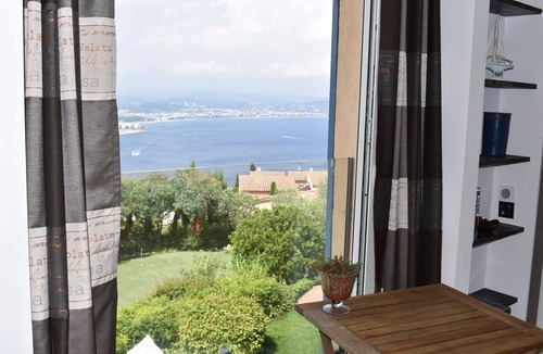 Theoule-Superieur Villa | Luxury estate, 180° sea view, heated infinity pool, sleeps 9