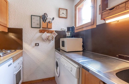Meribel-Mottaret Apartment | Méribel Mottaret: Cozy 2-Bedroom Apt, Balcony, Ski-In/Ski-Out