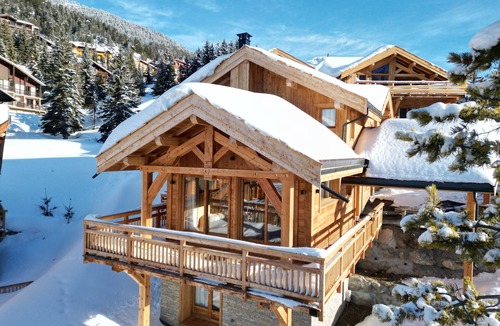 Montgenevre Ski Chalet | Magnificent chalet at the foot of the slopes with breathtaking views!