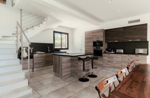 Carqueiranne Villa | Magnificent sea view, heated pool, garden, beach +port of Carqueiranne within walking distance