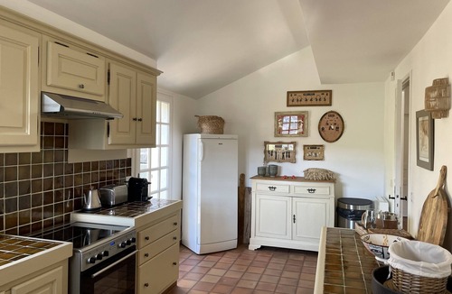 La Croix-Valmer Villa | Magnificent view of the sea and hills from this charming, tastefully decorated house!