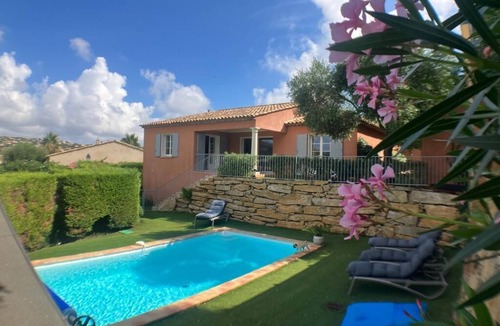 Sainte-Maxime Villa | MAGNIFICENT VILLA WITH PRIVATE SALTWATER POOL RATED 4* BY THE TOURIST OFFICE