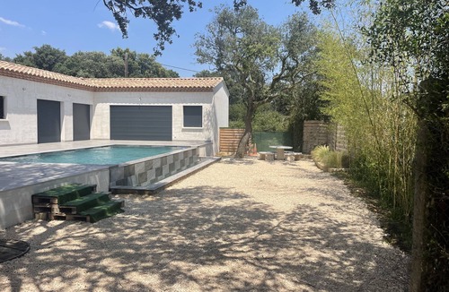 Caissargues Villa | Magnifique Villa Neuve Avec Piscine à Débordement