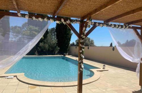 Richerenches House | Maison 70m2 privatisée Provence avec piscine & jardin