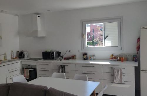 Grabels Apartment | Maison 90 m2 avec piscine et clim - 3 chambres - proche Montpellier
