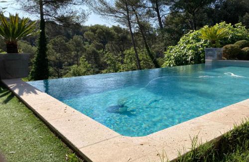Eoures Villa | Maison avec piscine privée entre Marseille et Cassis