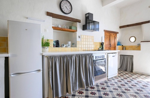 Mollans-sur-Ouveze House | Maison Bleue 26170 Mollans-sur-Ouvèze – Authentic Village House by the River