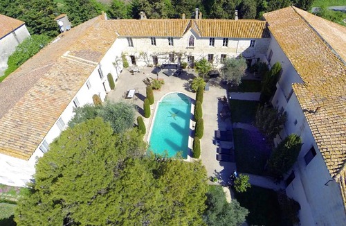 Saint-Gilles House | Maison de 2 chambres avec piscine partagee jardin clos et wifi a Saint Gilles